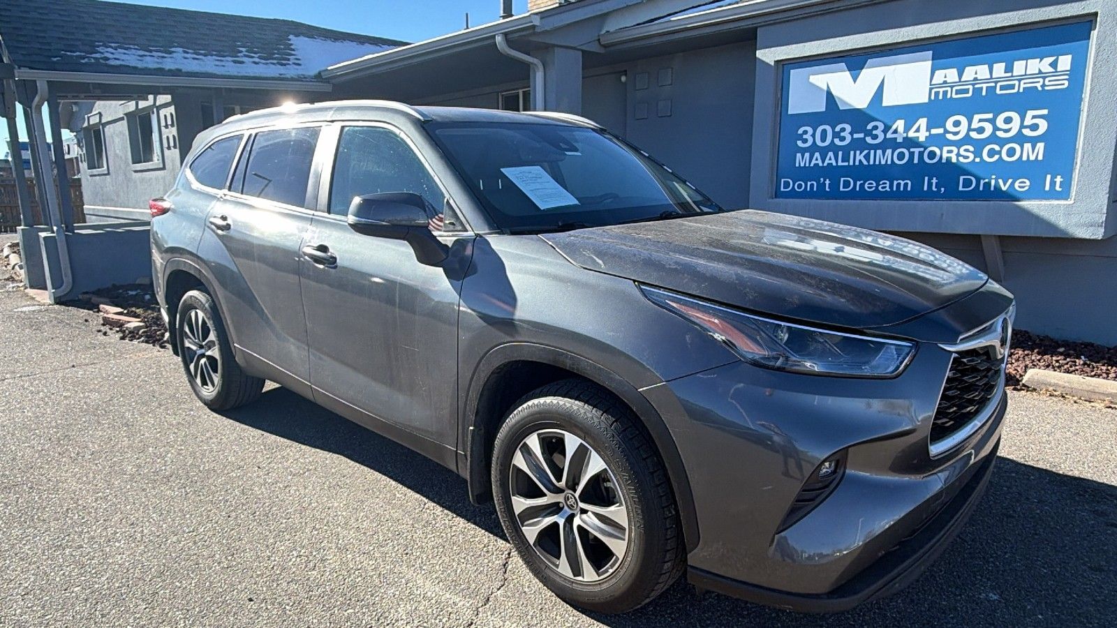 2023 Toyota Highlander XLE's photo