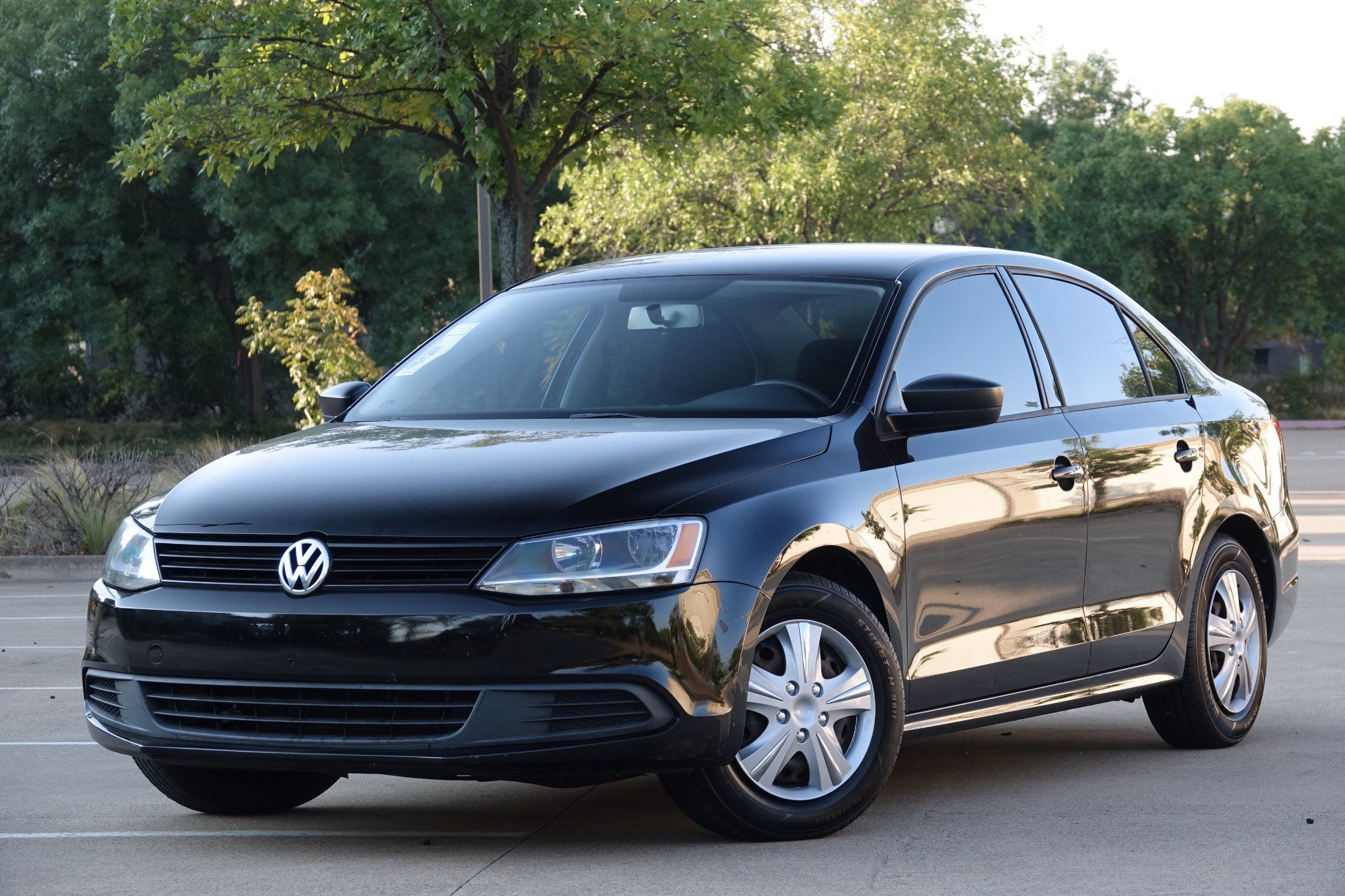 2014 Volkswagen Jetta 2.0 S photo 2