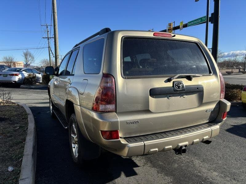 2004 Toyota 4Runner SR5 photo 13
