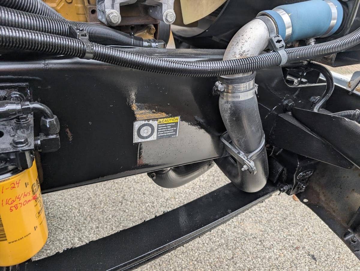 2007 Peterbilt 335 92