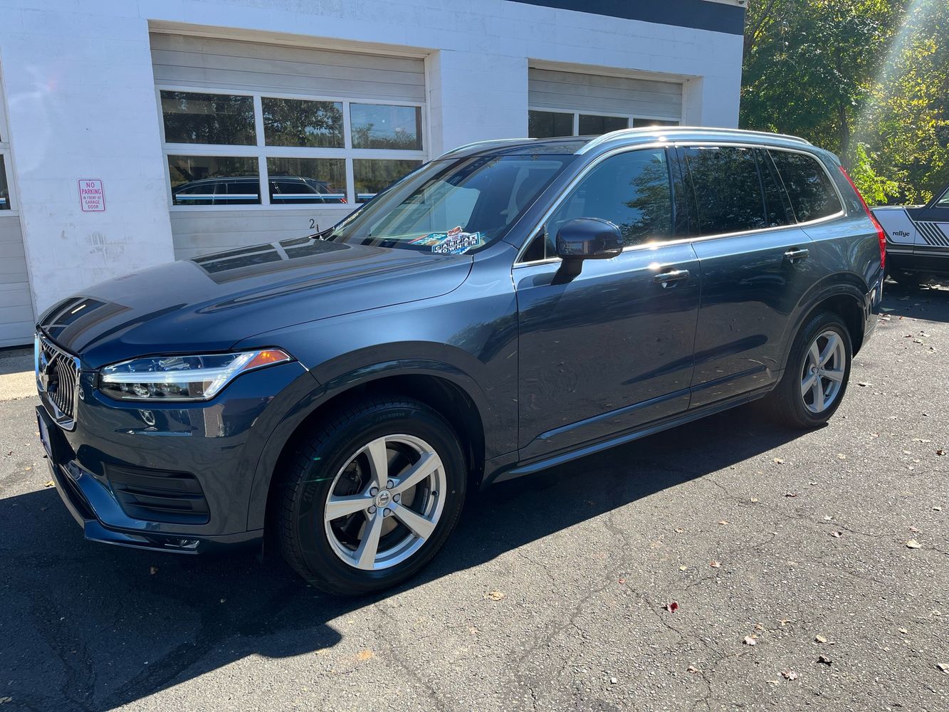2020 Volvo XC90 T5 Momentum photo 3