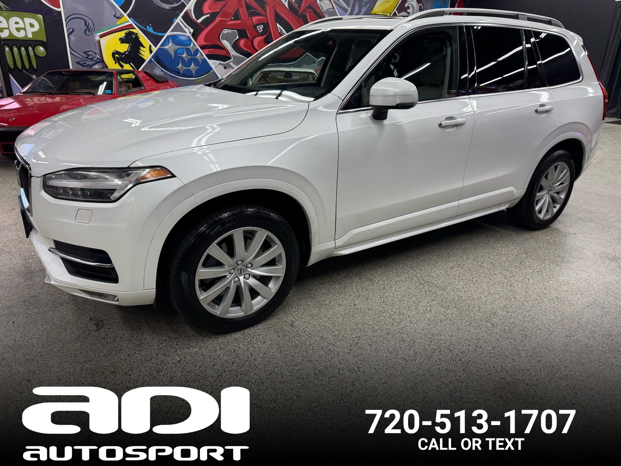 2018 Volvo XC90 T6 AWD Momentum's photo