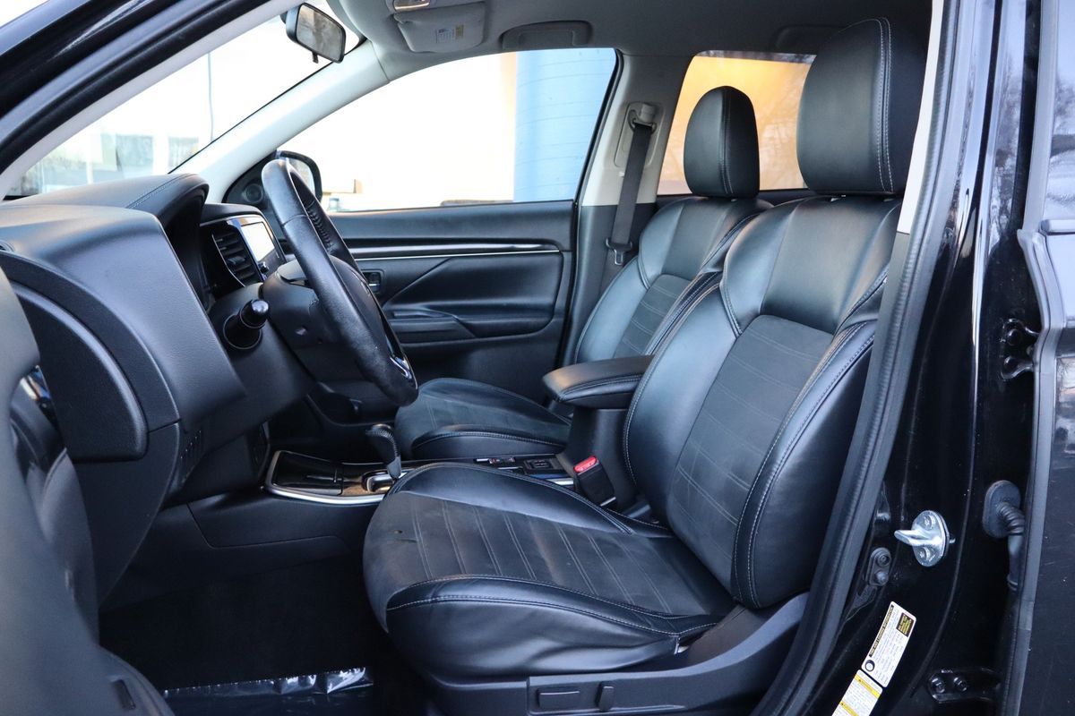 2019 Mitsubishi Outlander SE