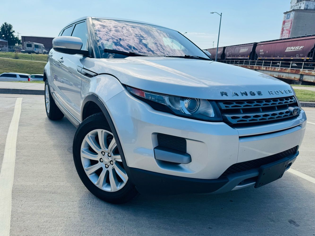 2013 Land Rover Range Rover Evoque Pure photo 3