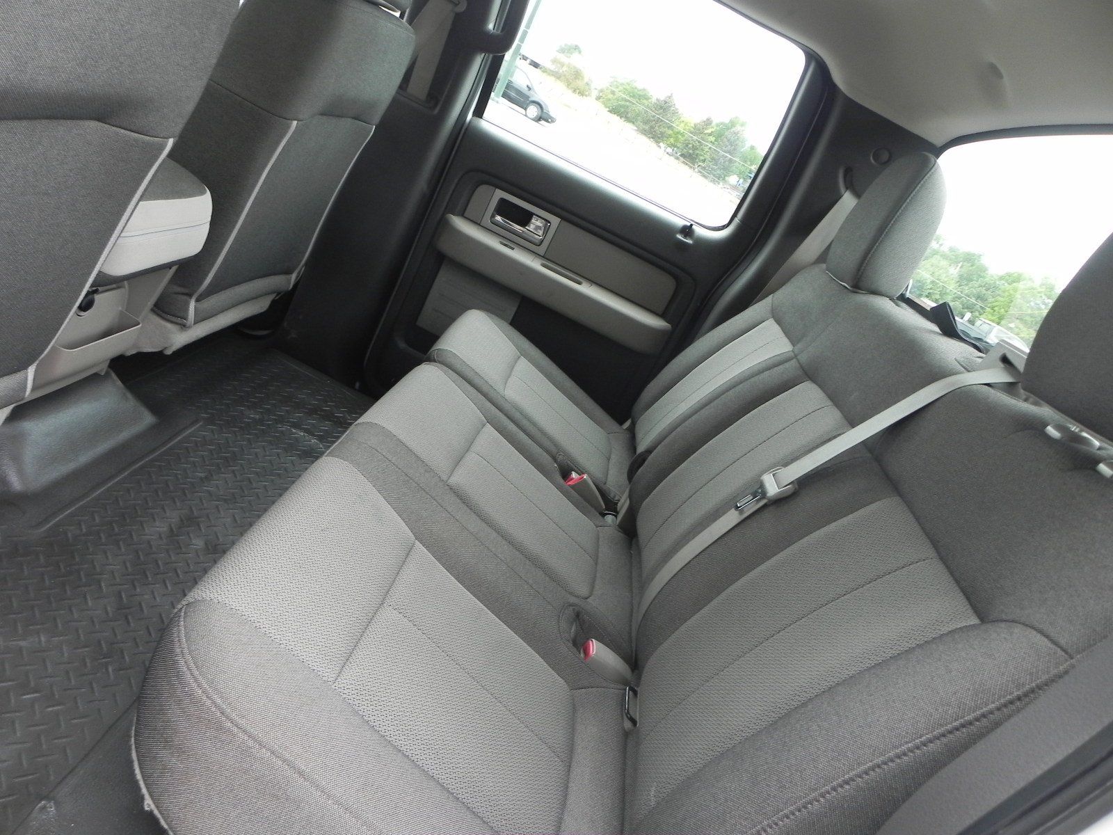 2010 Ford F-150 XL photo 16