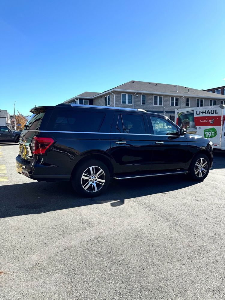2023 Ford Expedition Limited MAX photo 4