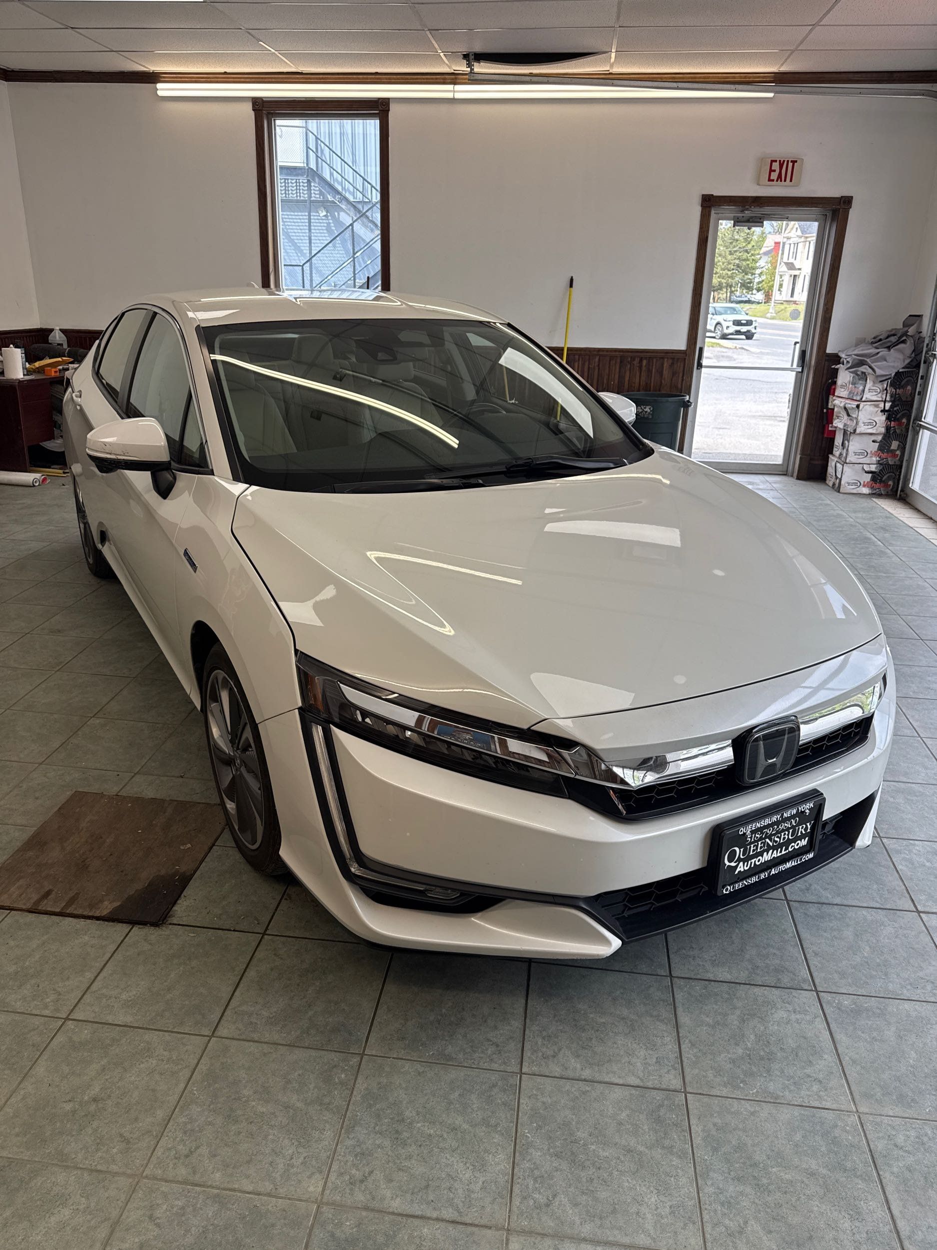 2018 Honda Clarity Touring Plug-In Hybrid's photo