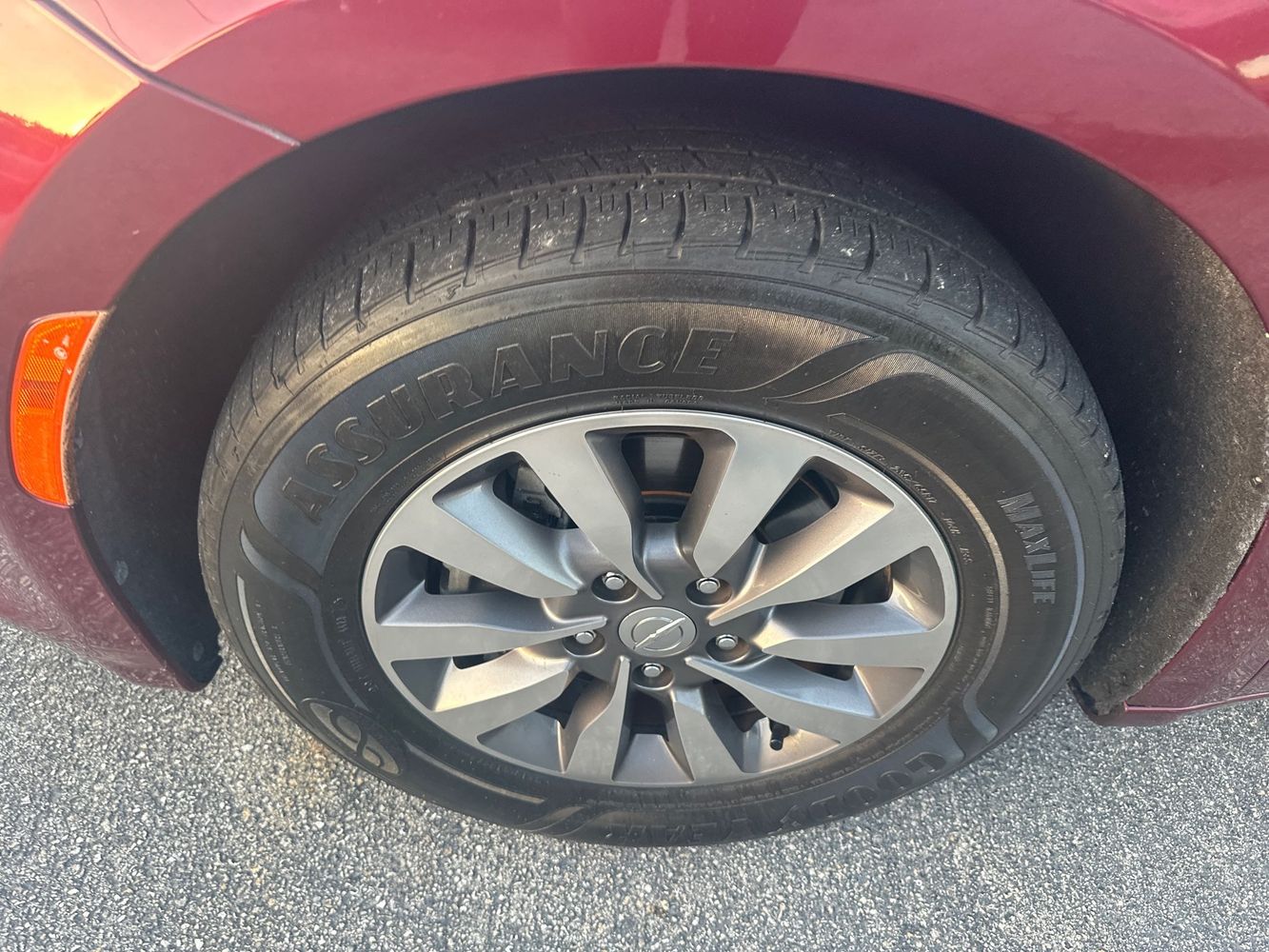 2019 Chrysler Pacifica Touring Plus photo 2