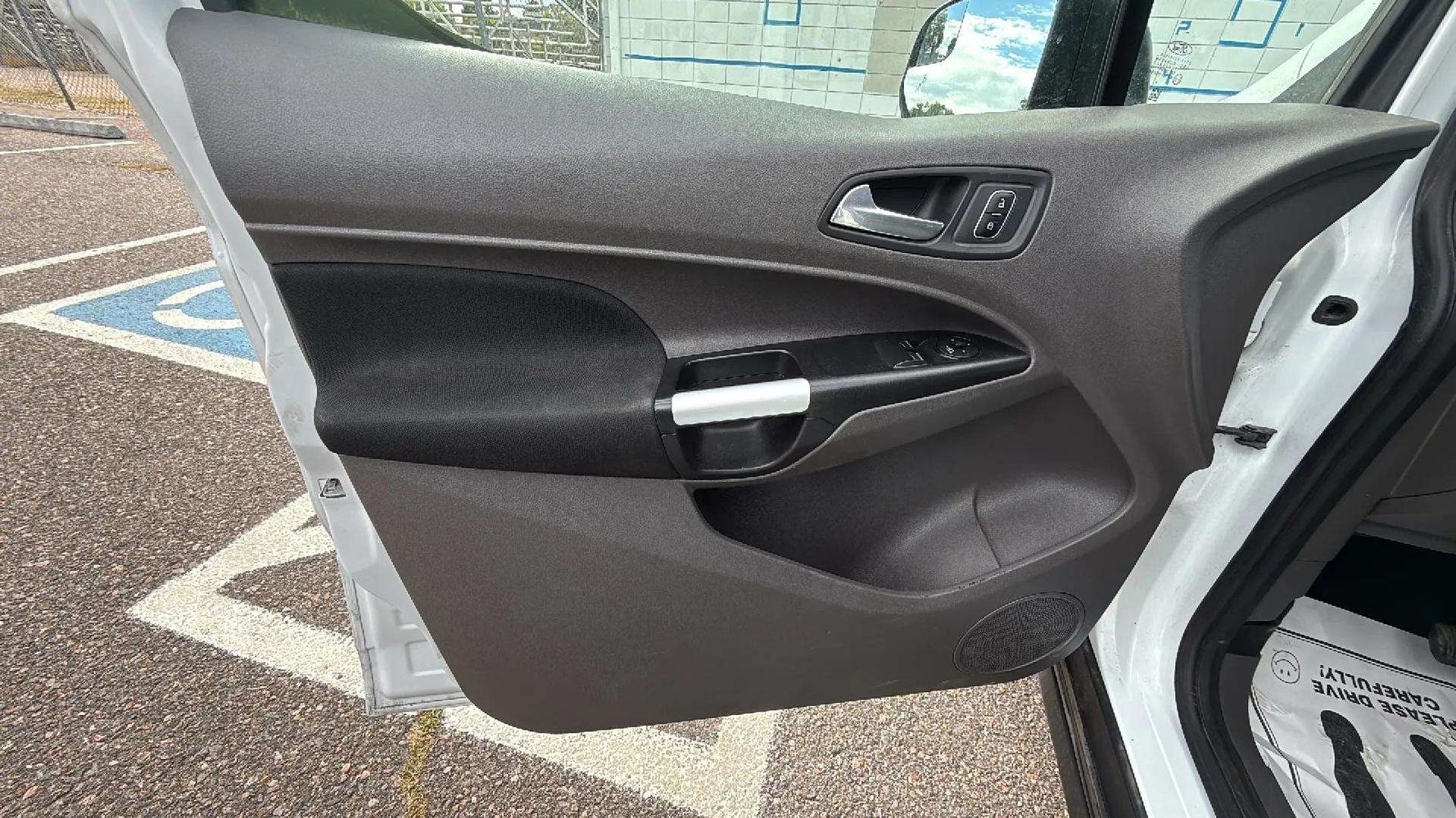 2020 Ford Transit Connect XLT photo 15