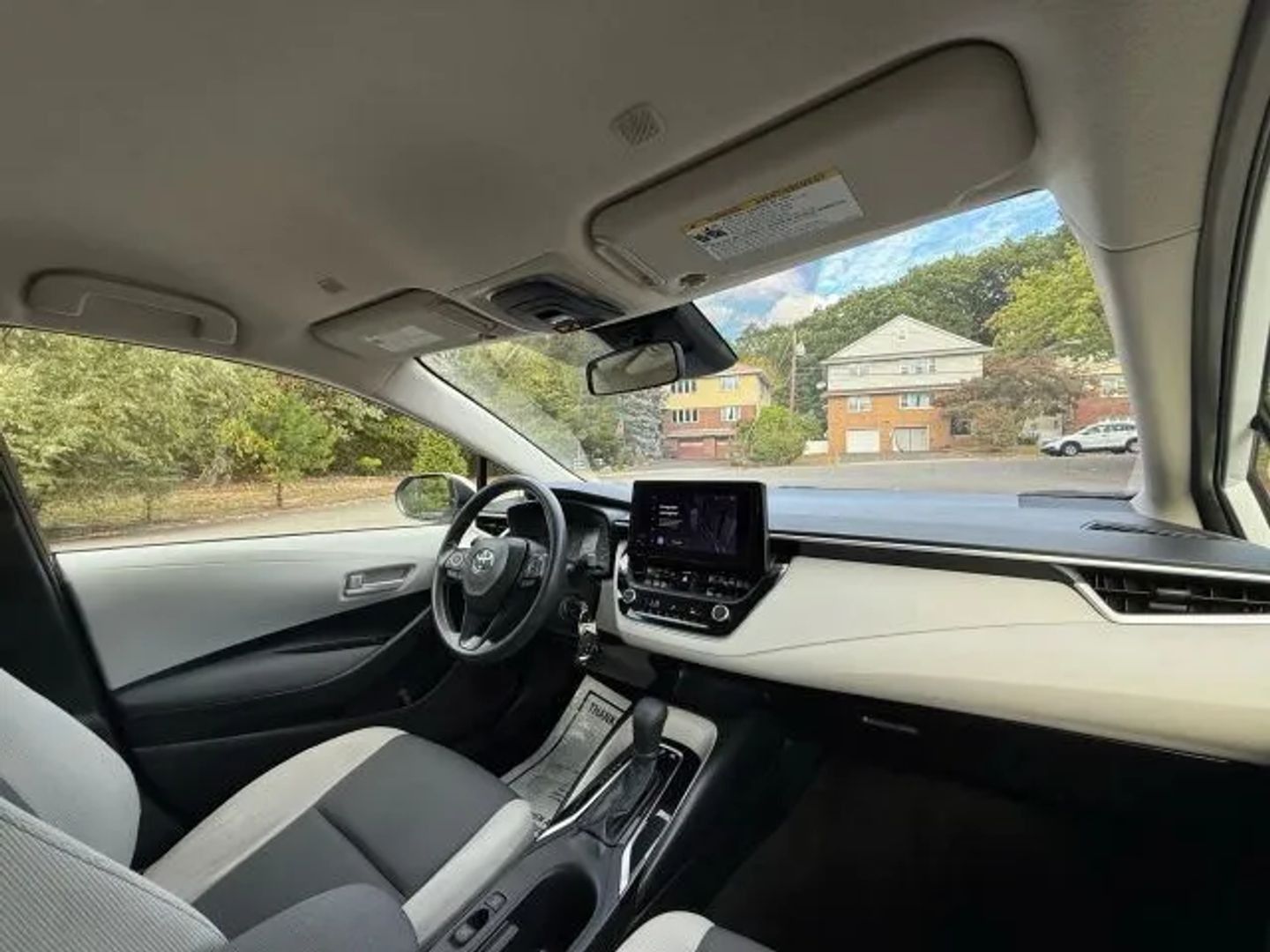 2023 Toyota Corolla LE - Photo 29