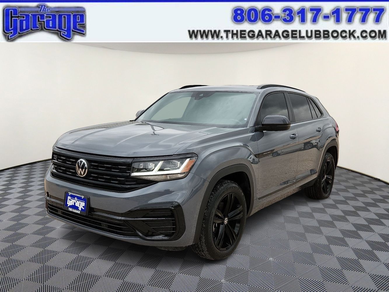 2023 Volkswagen Atlas Cross Sport SEL R-Line Black's photo