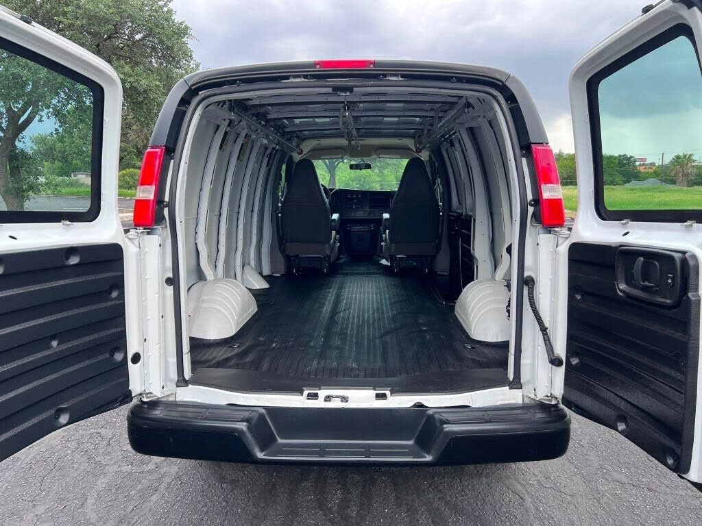 2021 Chevrolet Express Cargo #26
