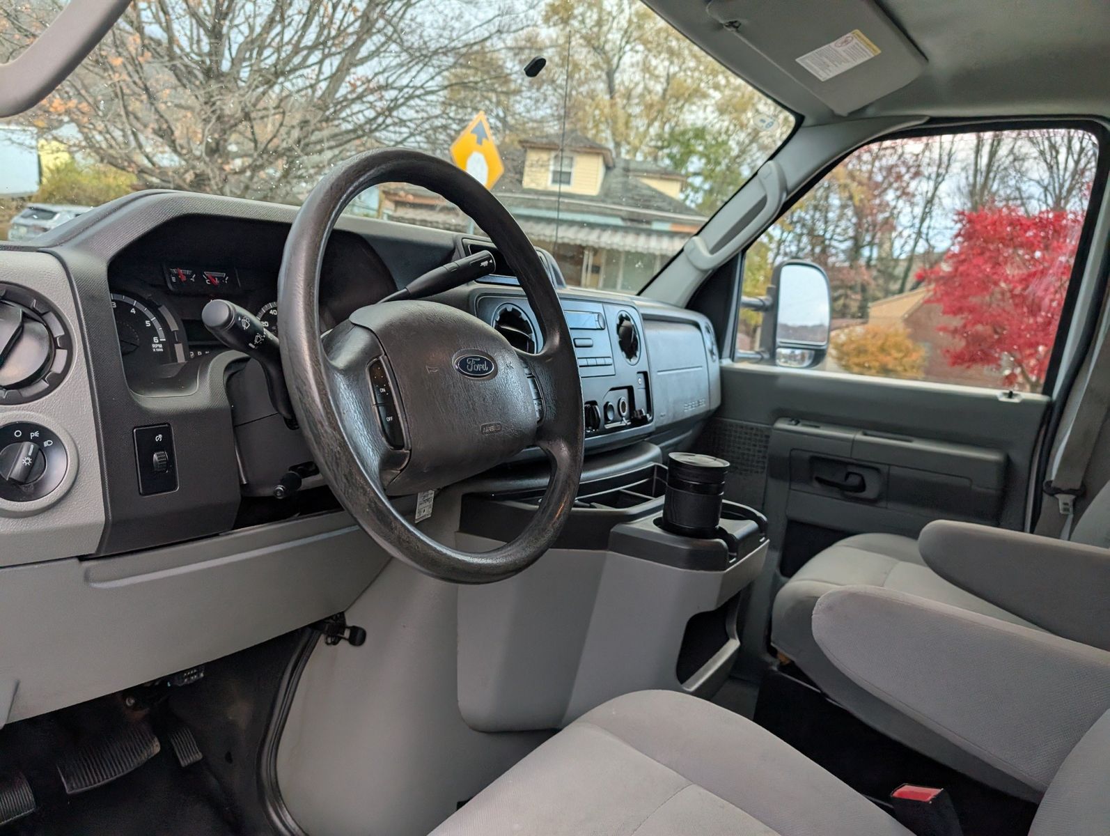 2015 Ford E-Series 81