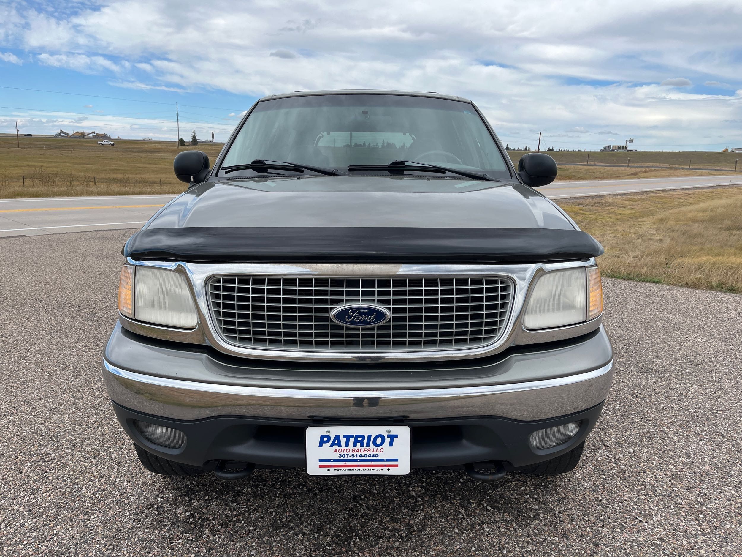 1999 Ford Expedition XLT photo 2