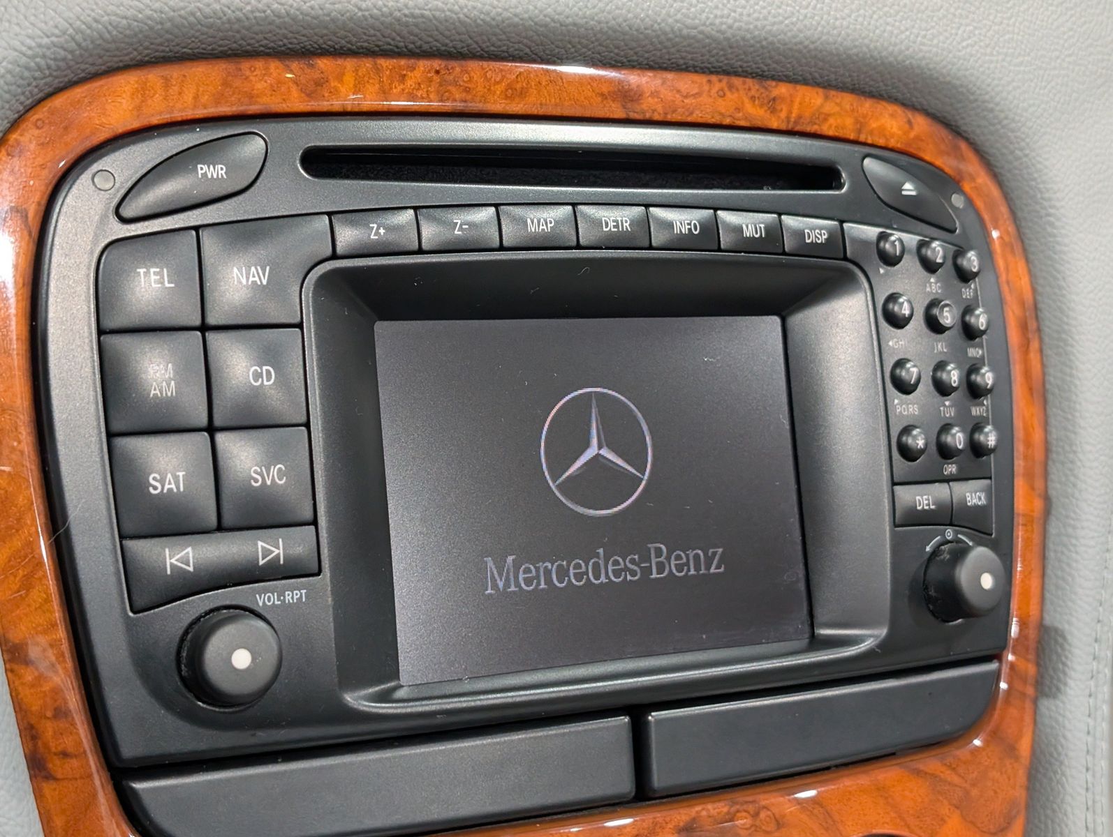 2004 Mercedes-Benz SL 500 105