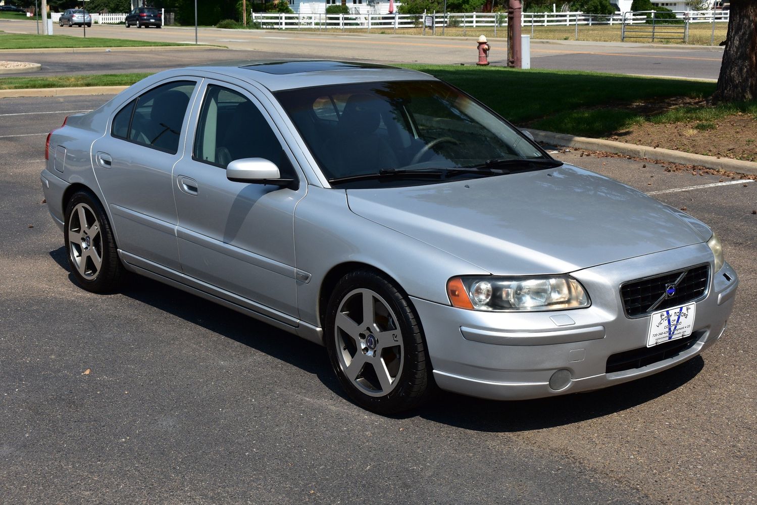 2005 Volvo S60 T5 | Victory Motors of Colorado