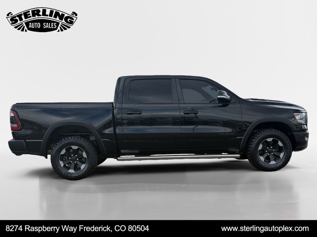 View vehicle photo 6