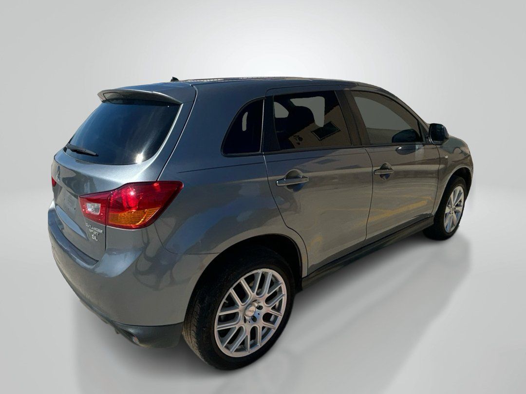 2015 Mitsubishi Outlander Sport ES photo 5