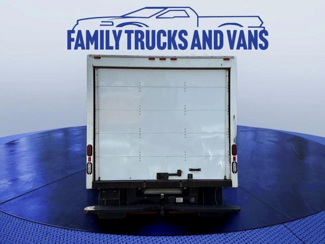 2017 Ford E-350 photo 4