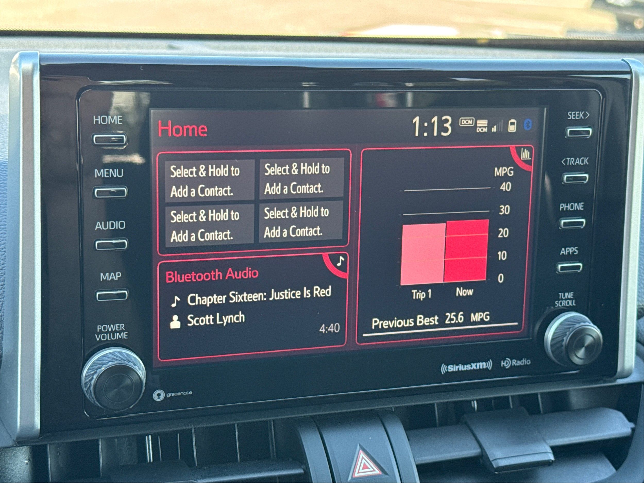 2020 Toyota RAV4 XLE photo 14