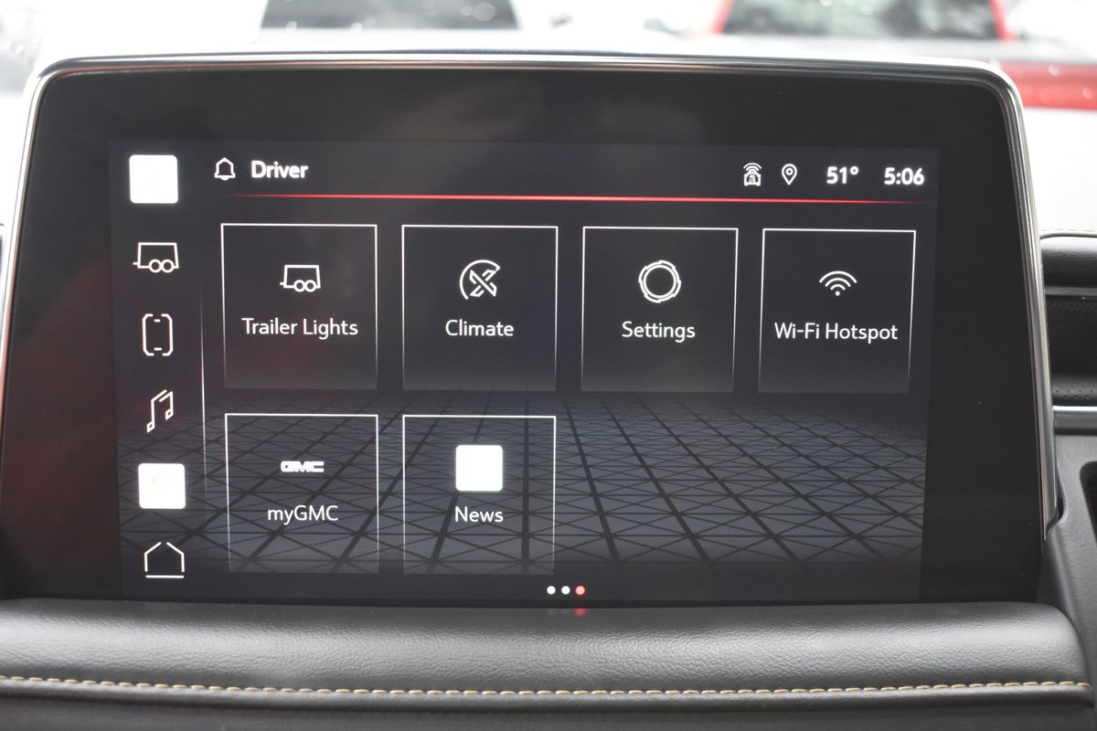 2022 GMC Yukon XL 4WD AT4