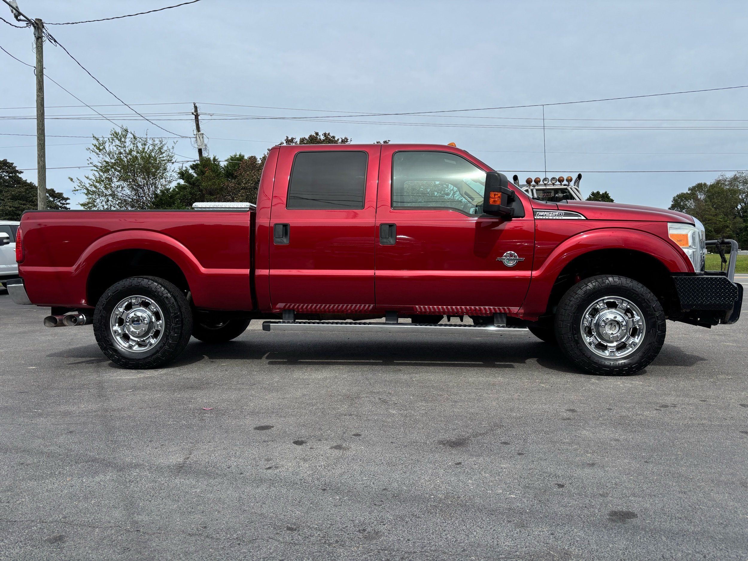 2016 Ford F-250 XLT photo 2