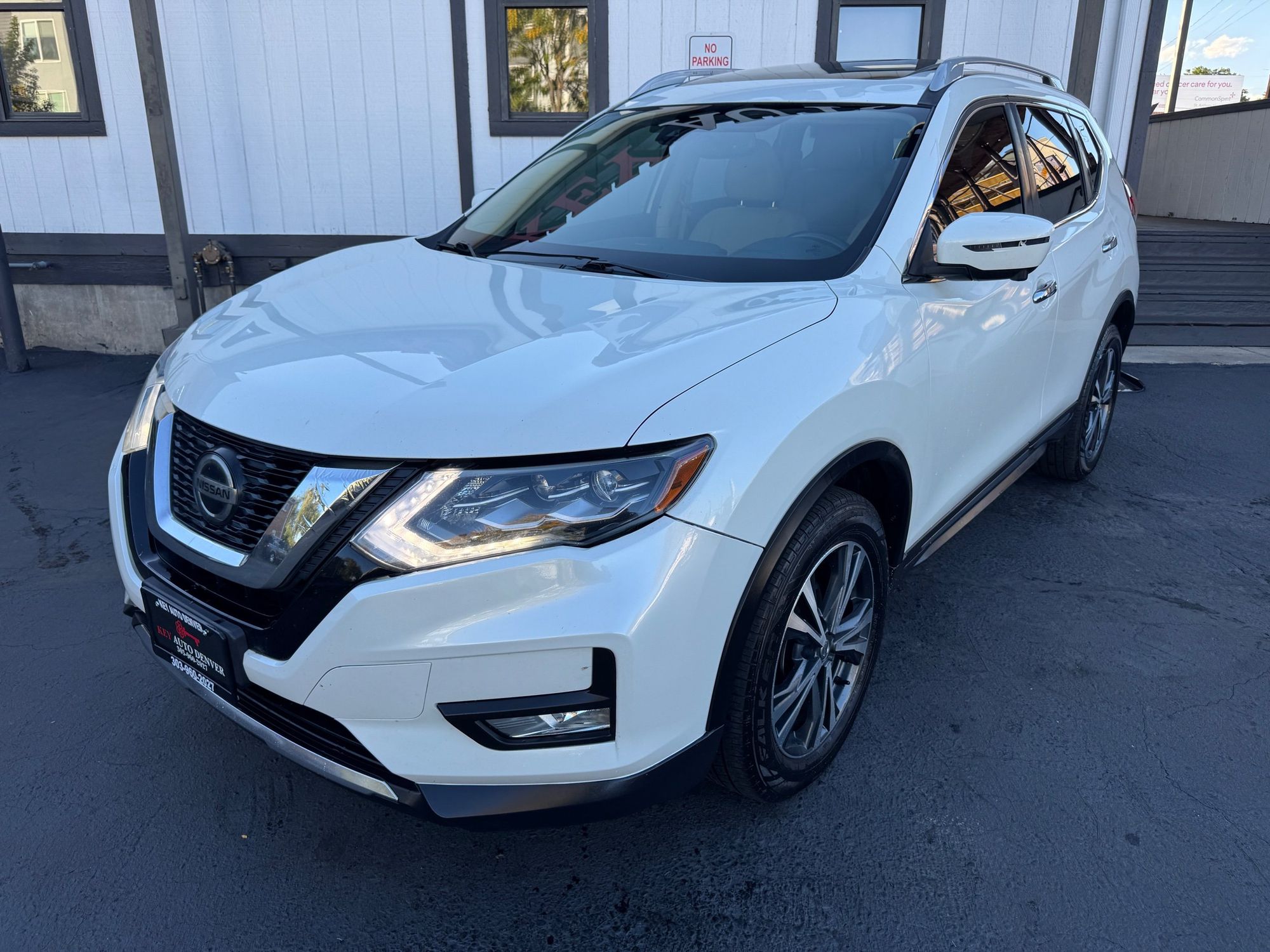 2018 Nissan Rogue SL photo 2