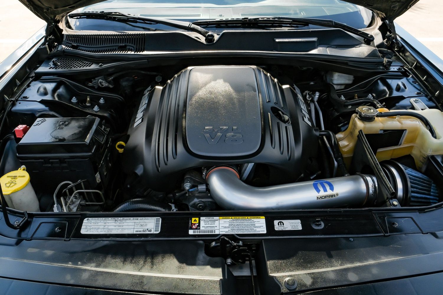 2010 Dodge Challenger R/T photo 37