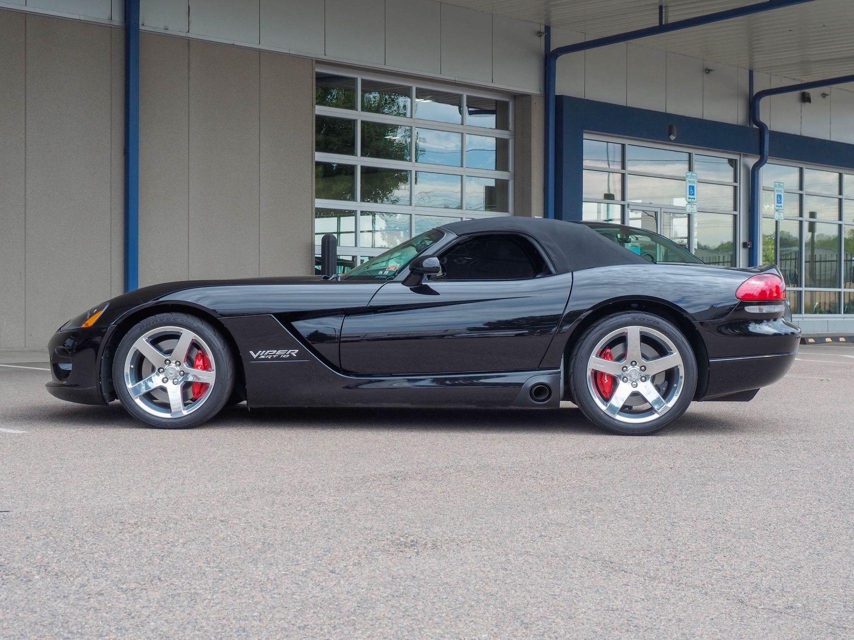 2006 Dodge Viper 8