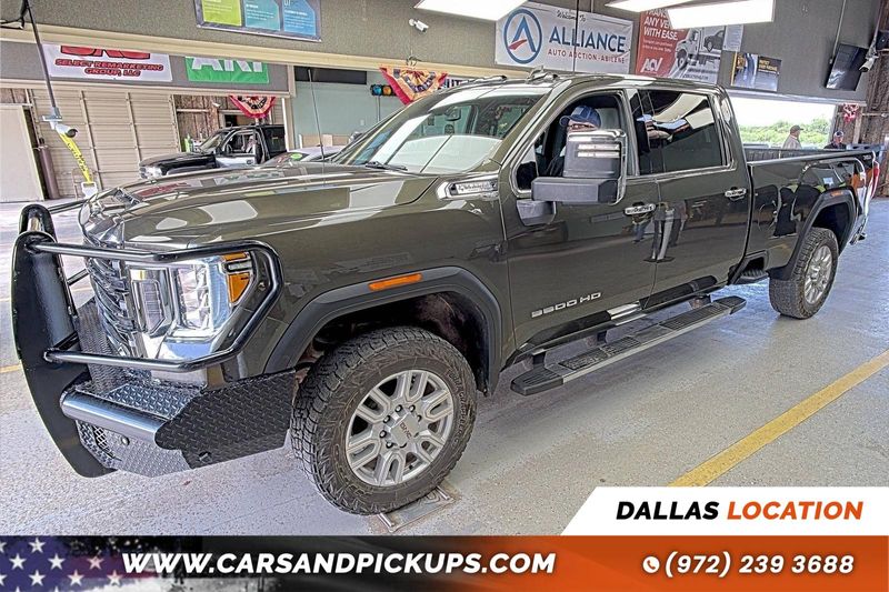 Green 2022 GMC Sierra 3500HD SLT Crew Cab 4WD Pickup Truck Four-Wheel Drive Automatic
