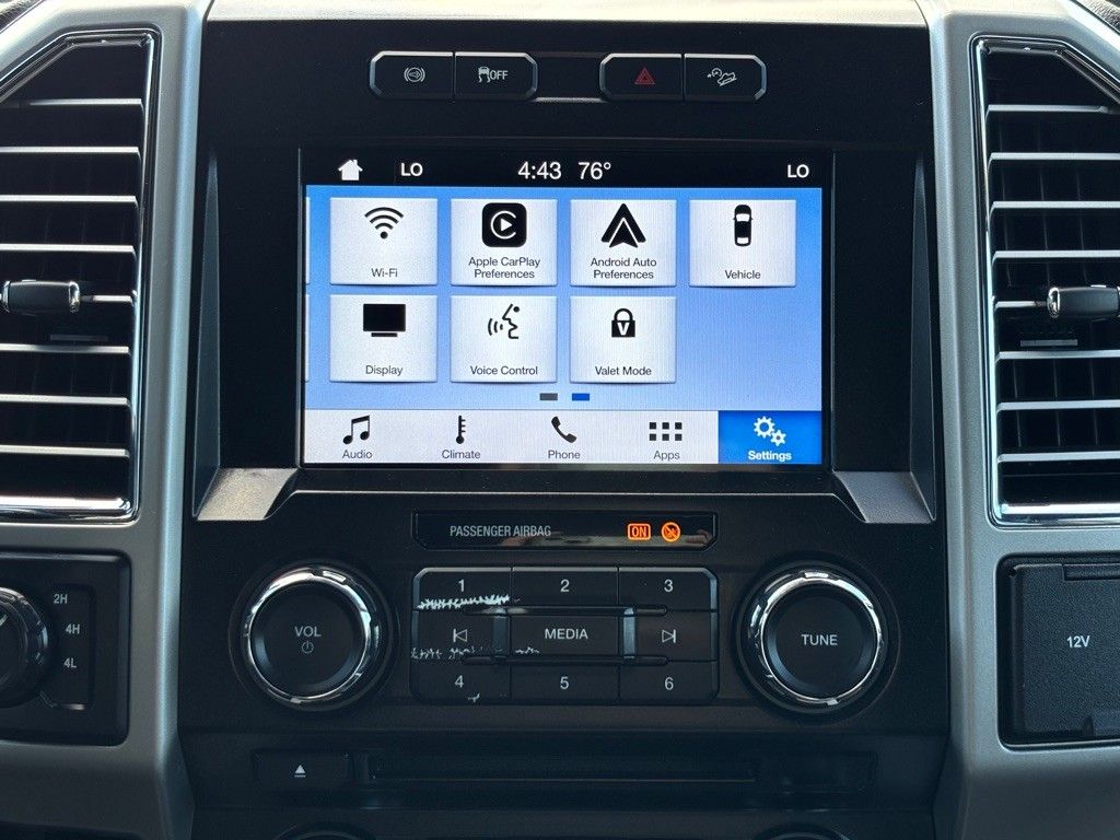 2017 Ford F-250 Lariat photo 39