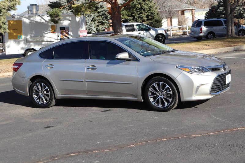 2018 Toyota Avalon XLE Premium | Victory Motors of Colorado