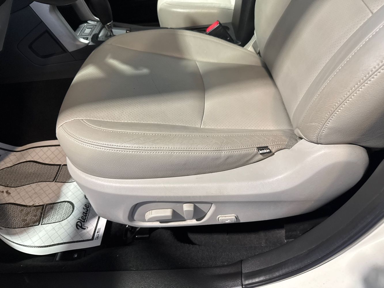 2014 Subaru Forester 2.5i Premium photo 10