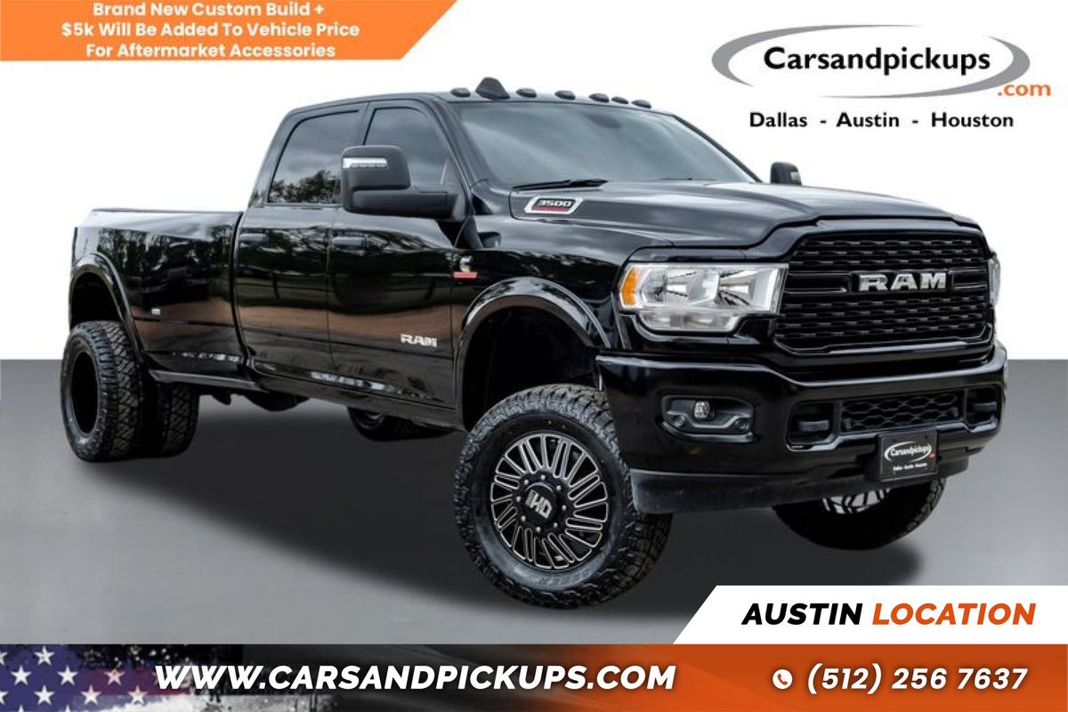 Black 2024 RAM 3500 Lone Star Crew Cab LB DRW 4WD Pickup Truck Four-Wheel Drive 6-Speed Automatic