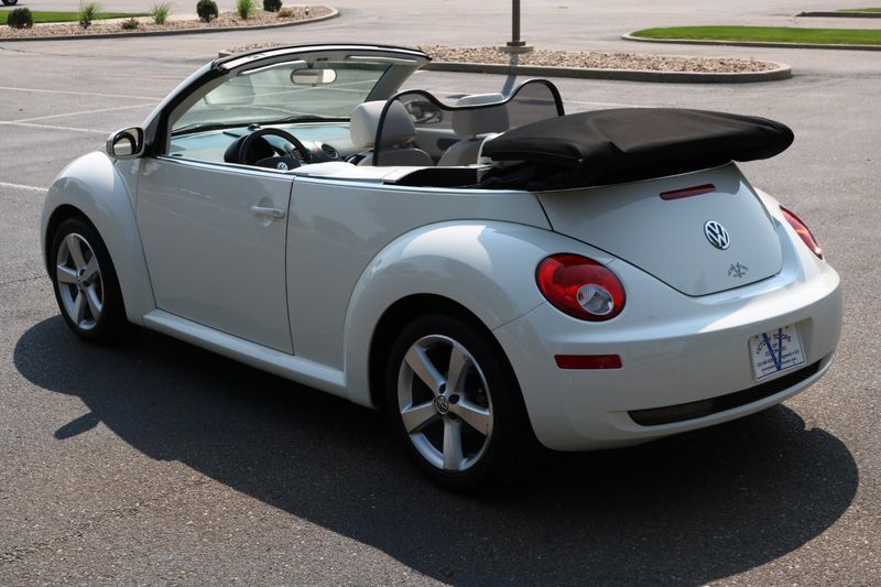 2007 Volkswagen New Beetle Triple White | Victory Motors of Colorado