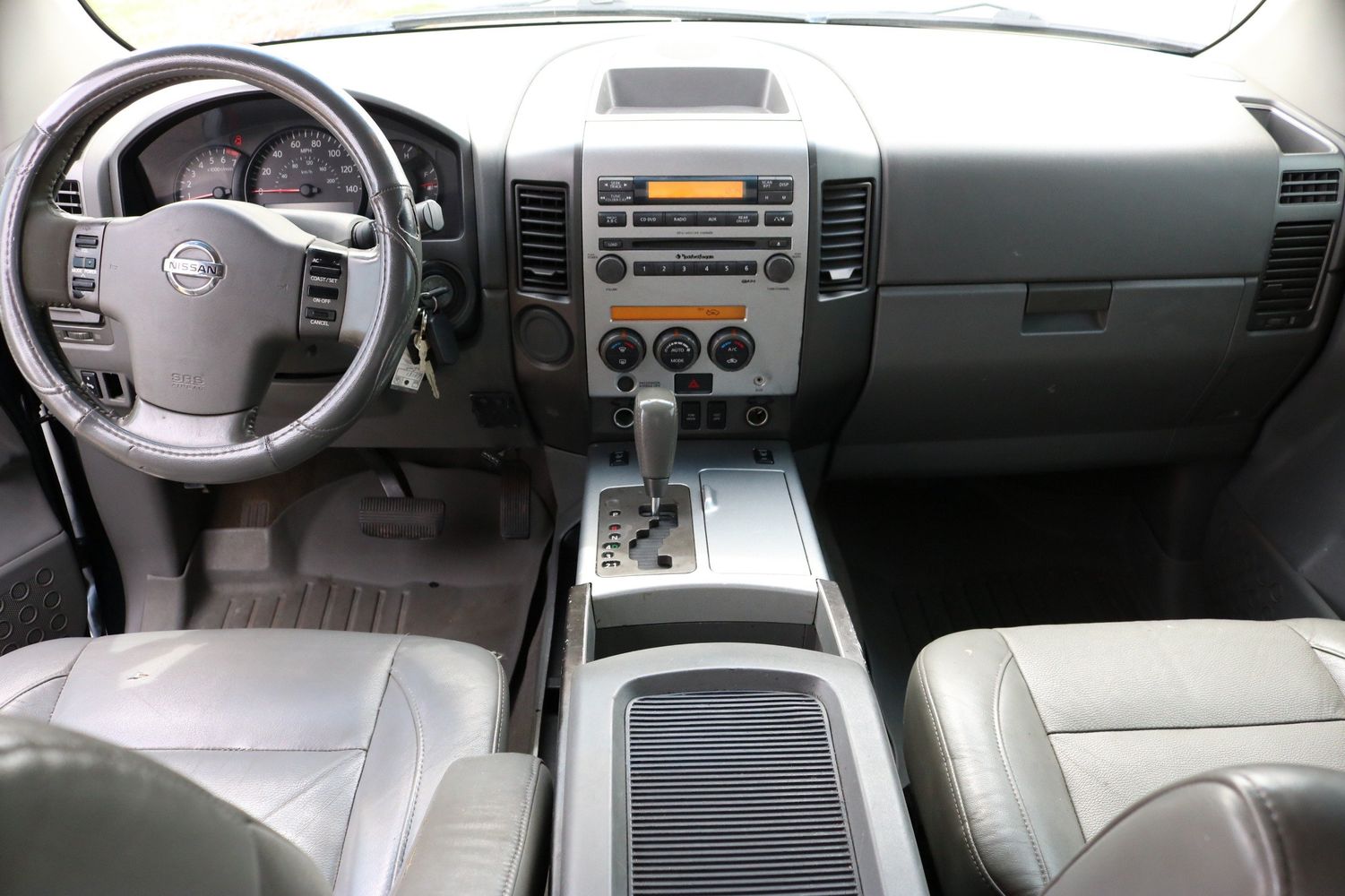 2007 Nissan Titan Interior