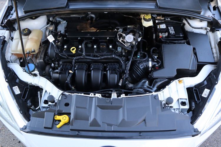 2017 Ford Focus SE Victory Motors of Colorado