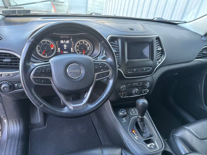 2021 Jeep Cherokee Latitude photo 18