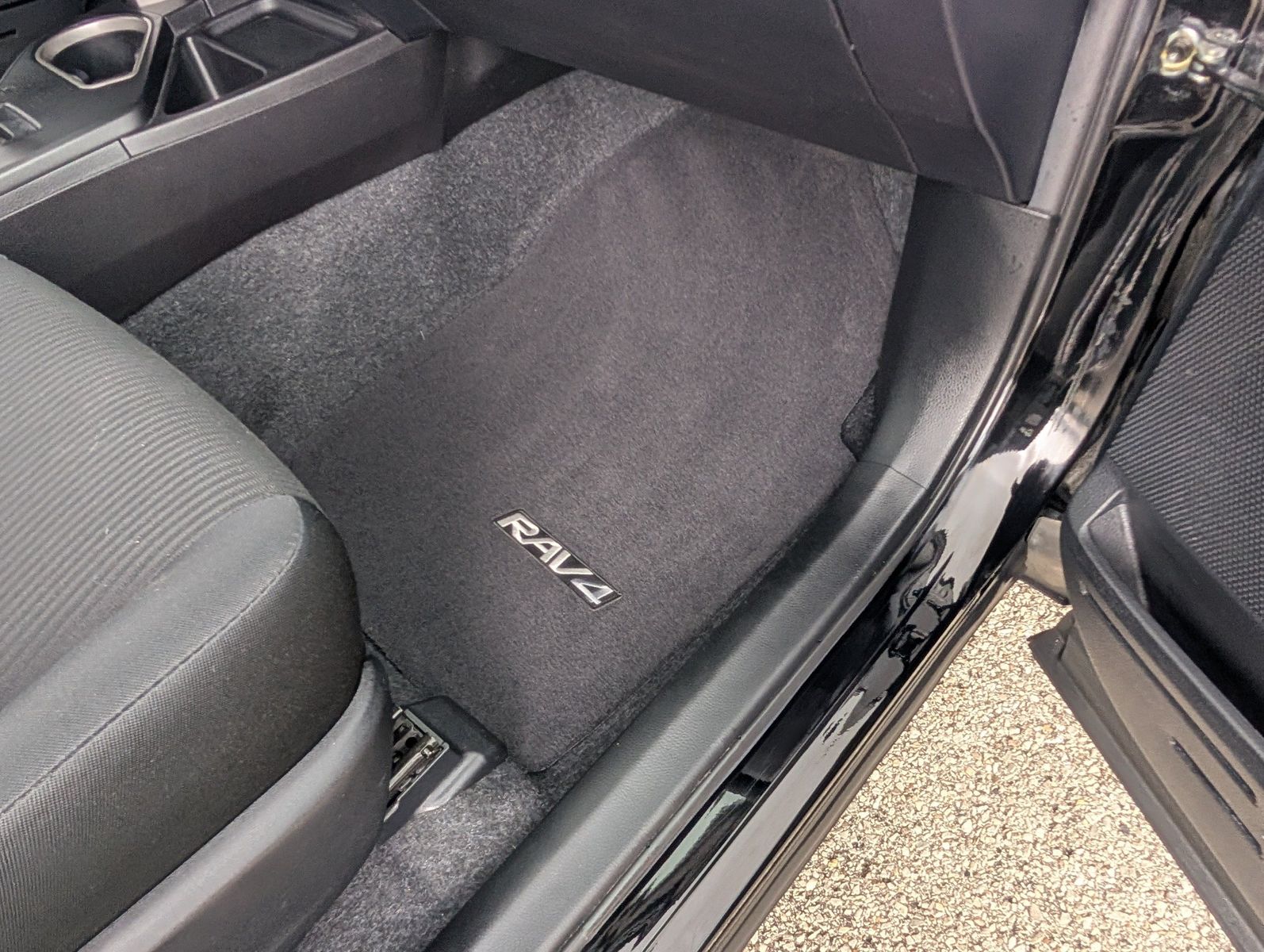 2017 Toyota RAV4 72