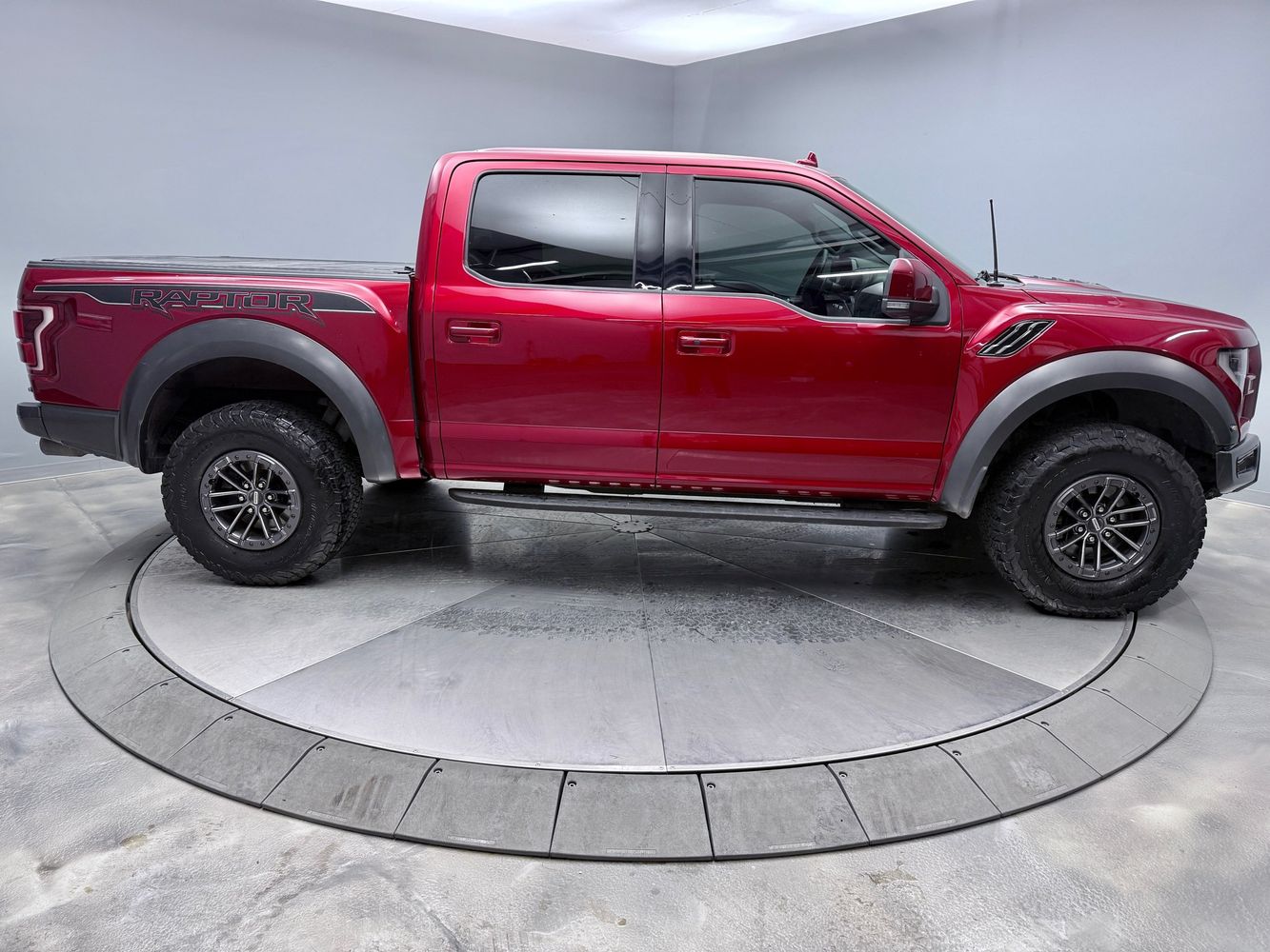2019 Ford F-150 Raptor photo 4