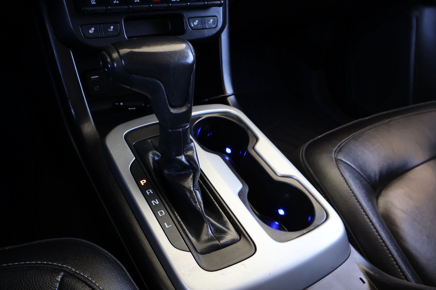 2017 CHEVROLET COLORADO ZR2 OWNERS MANUAL visual data 4