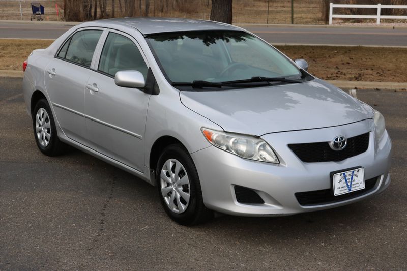 2010 Toyota Corolla Photos