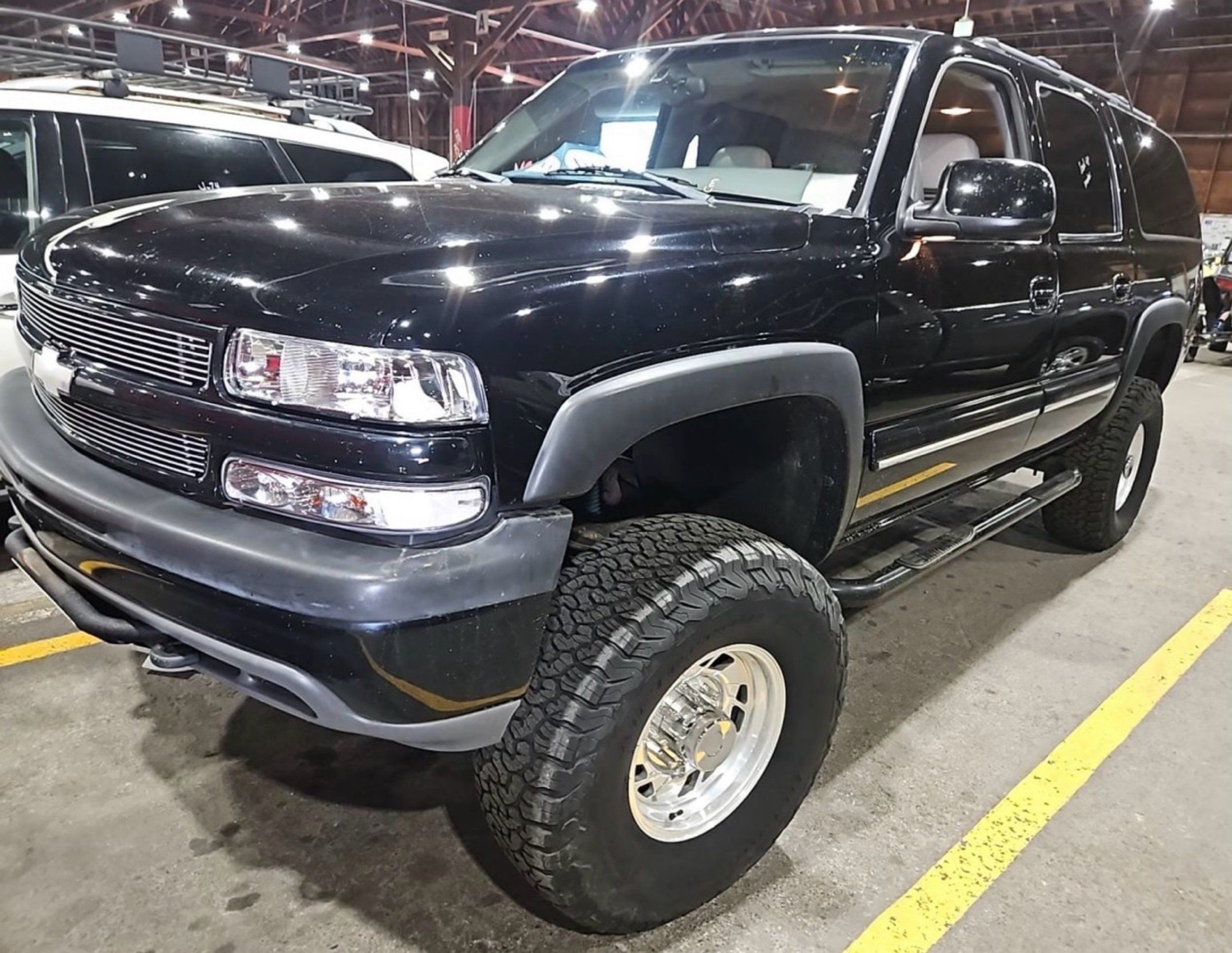 2001 Chevrolet Suburban's photo