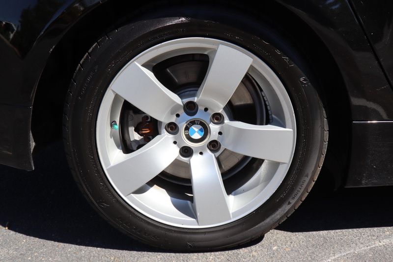2007 BMW 525i Photos