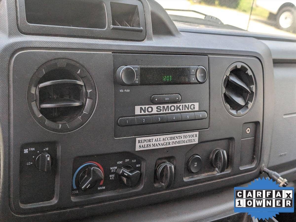 2019 Ford E-450 photo 18