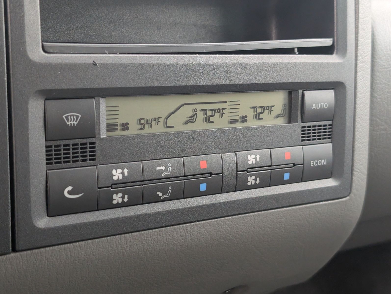 2003 Volkswagen EuroVan 97