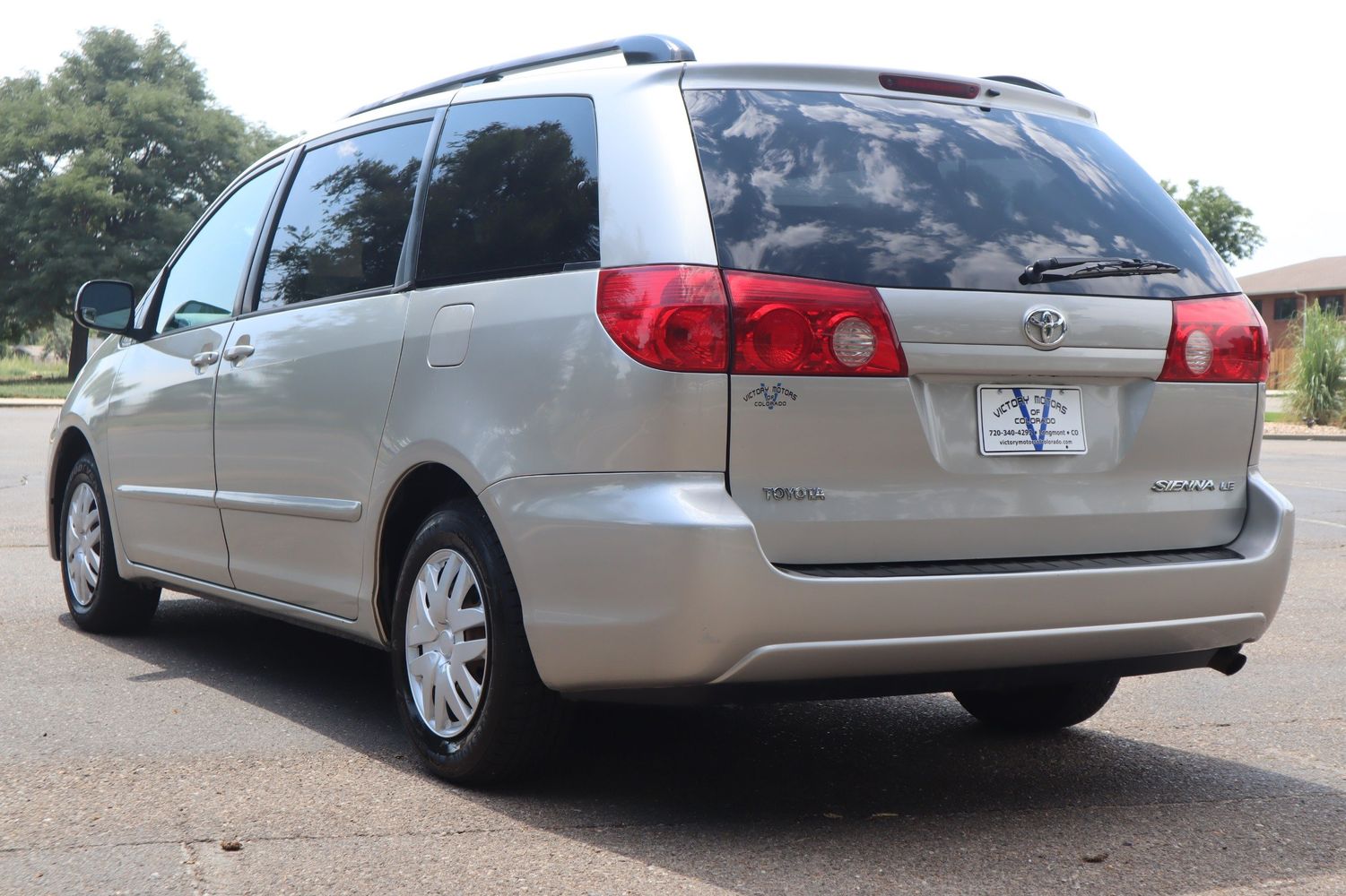 2007 Toyota Sienna LE 8-Passenger | Victory Motors of Colorado