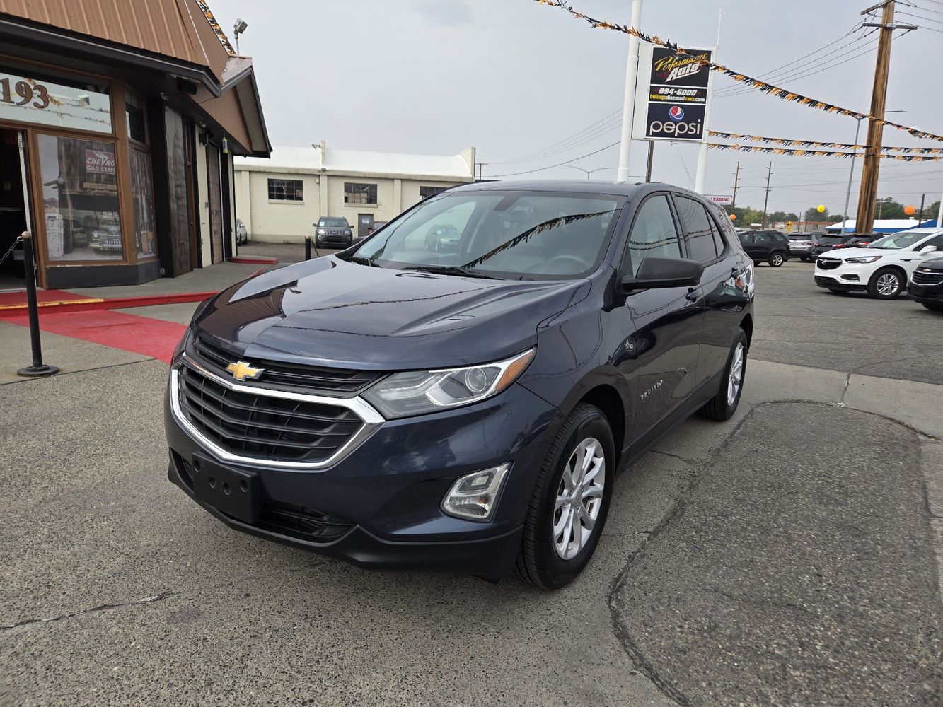 2019 Chevrolet Equinox LS photo 3