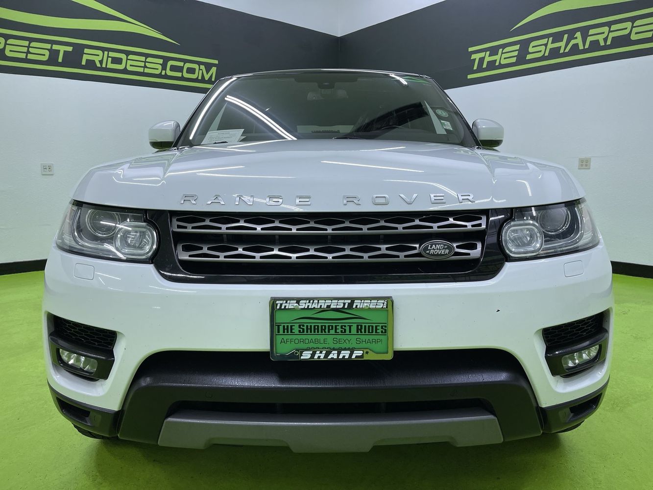2016 Land Rover Range Rover Sport SE photo 3
