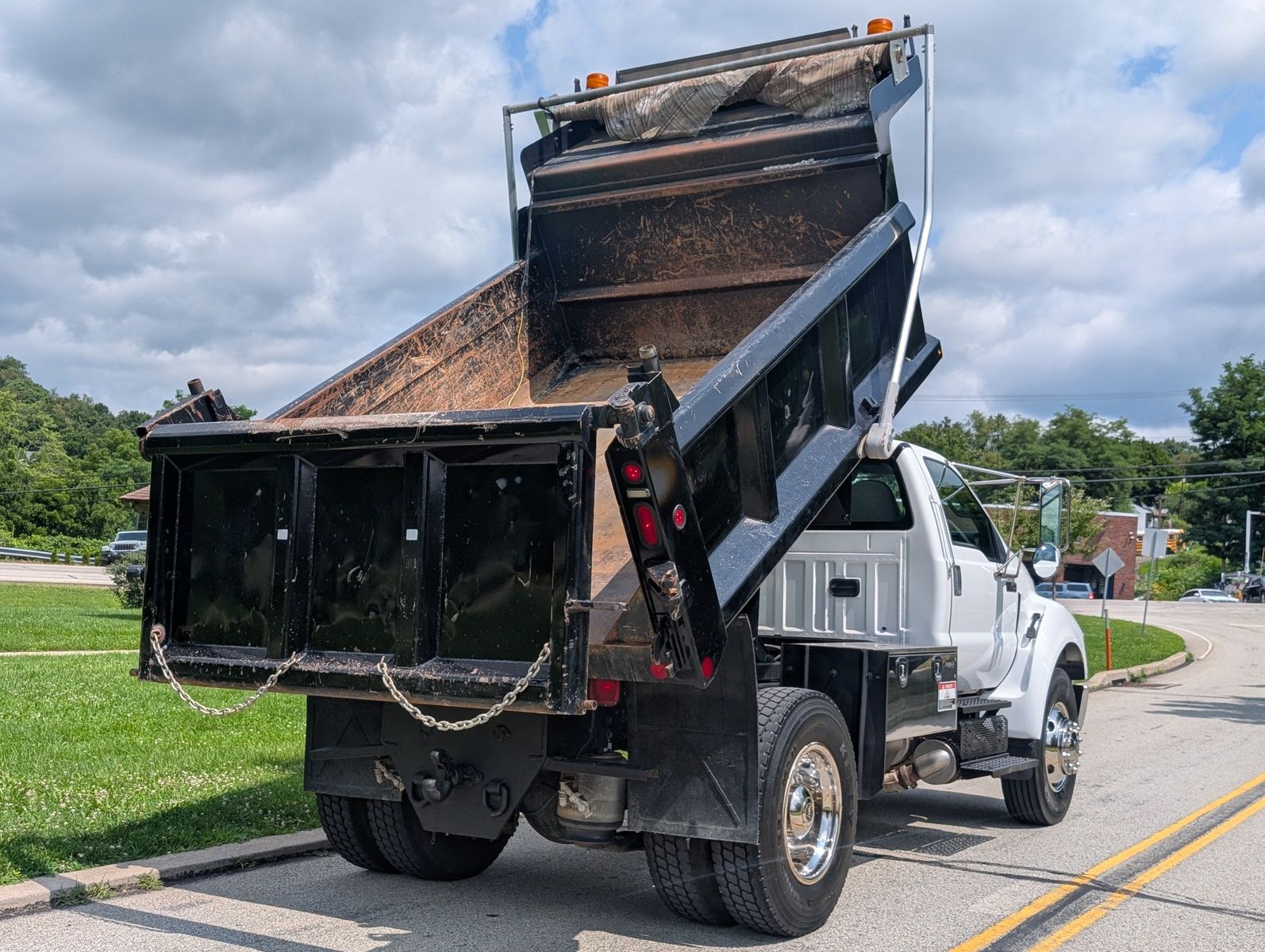 2015 Ford F-750 8